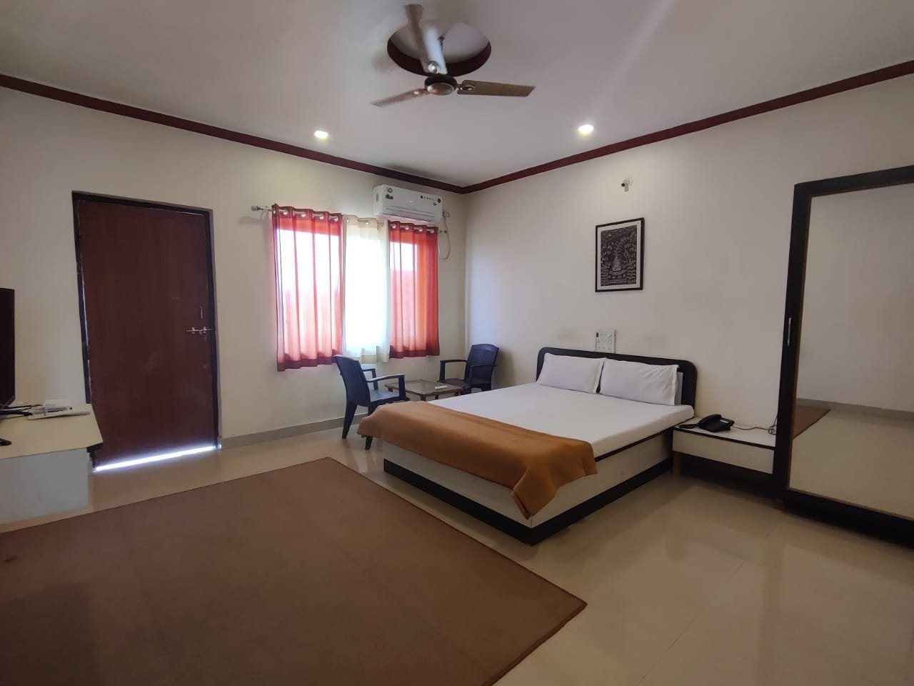 A/C Semi-Deluxe Room (Without Balcony)