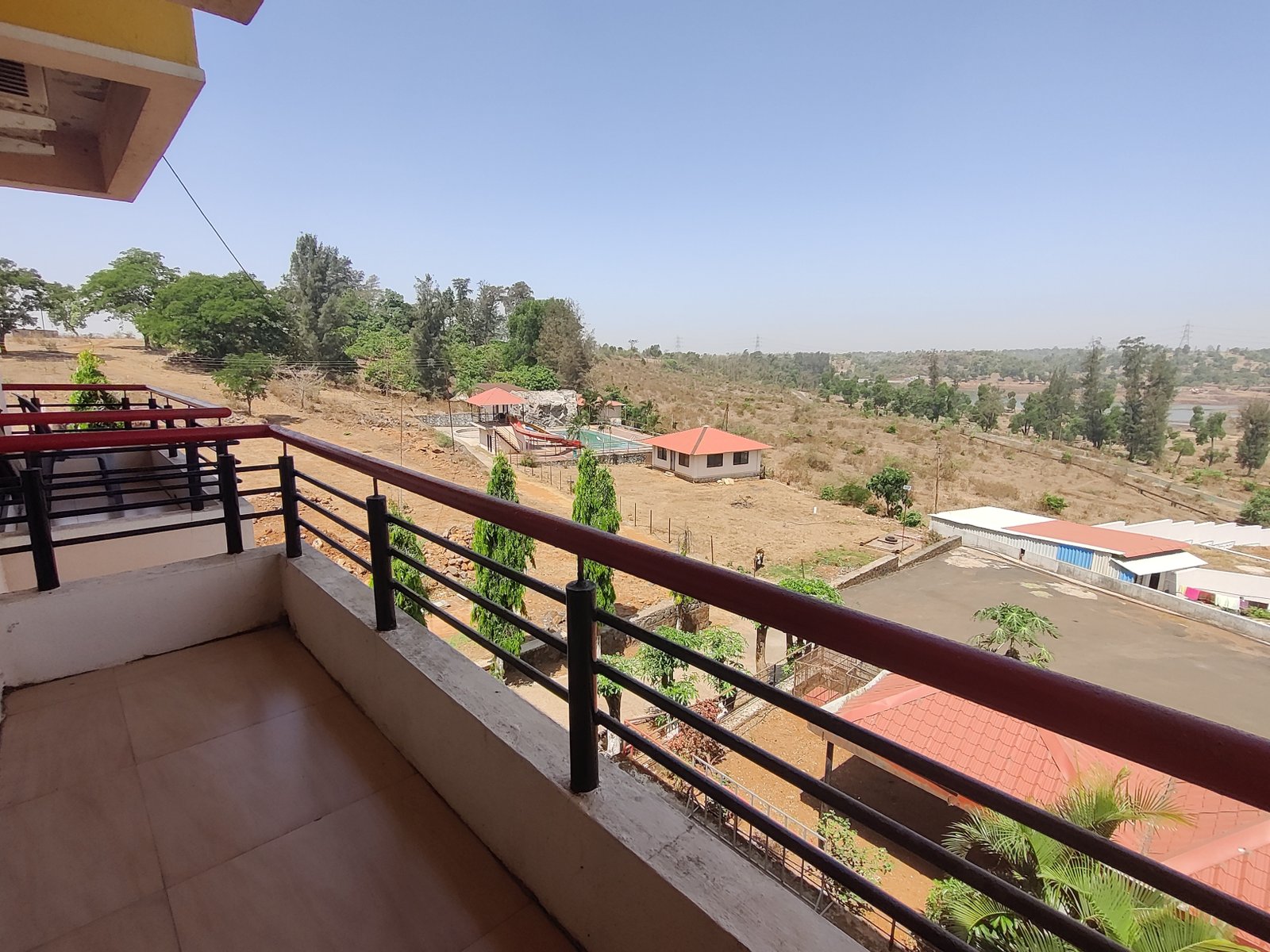 Explore the beauty of Jawhar