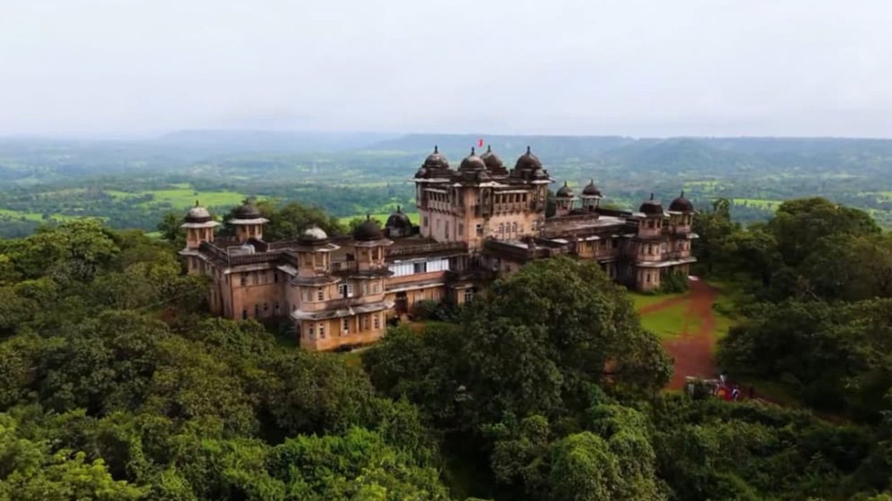 Jai Vilas Palace (Raj Bari)